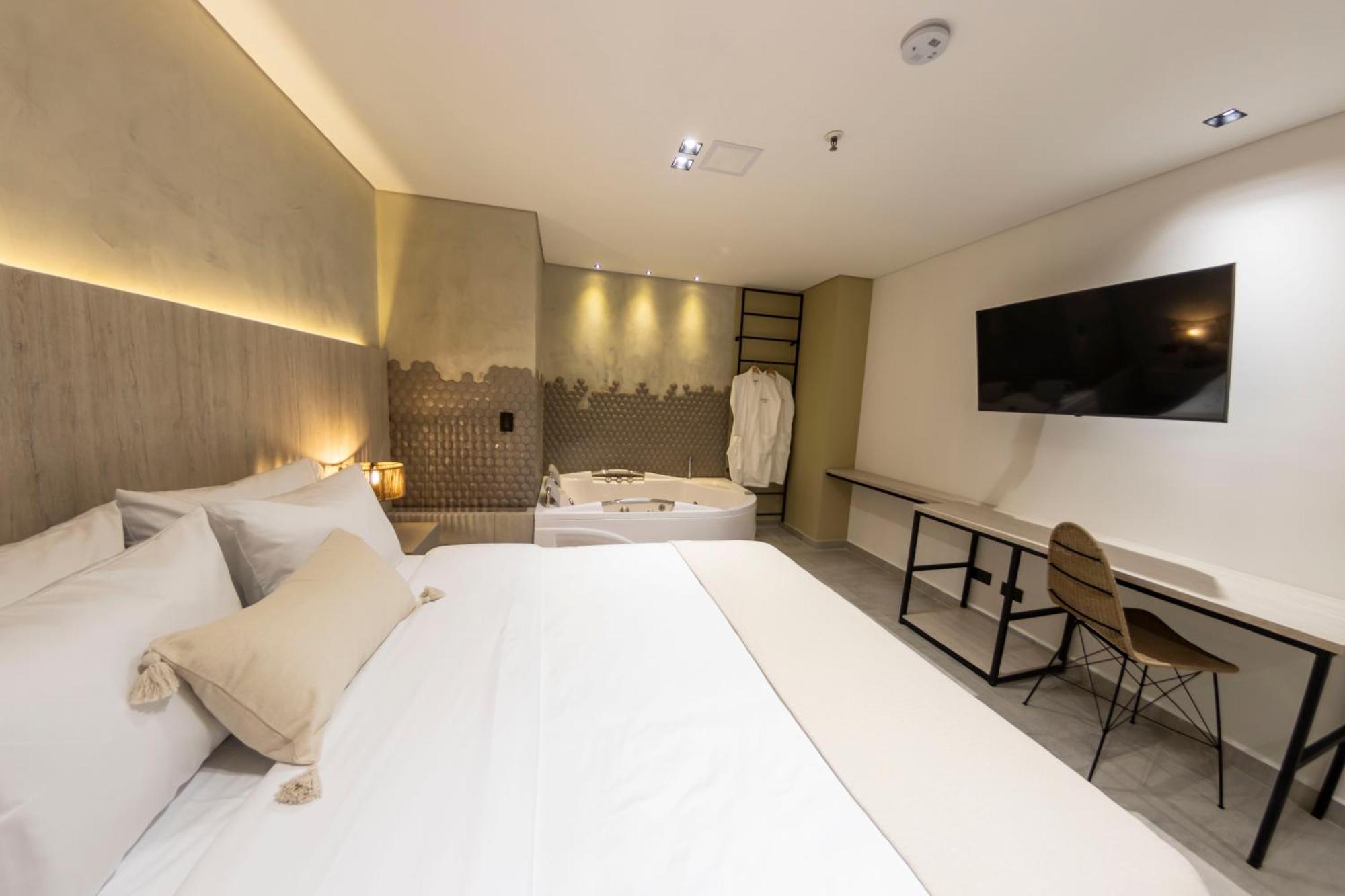 Sonata 44 Hotel Laureles 麦德林 外观 照片